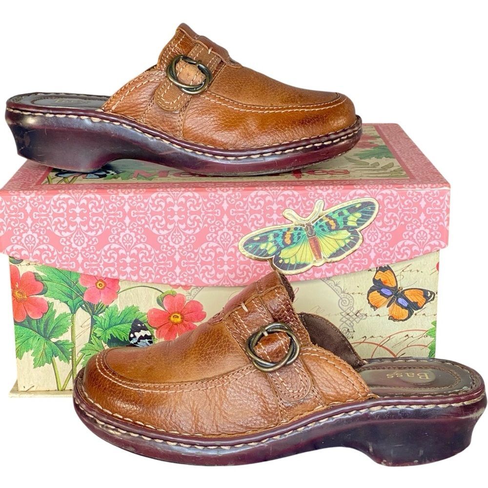 Bass Distressed Leather Clogs Mules Size 8 Buckle Detail Slip On's Wedge Heel